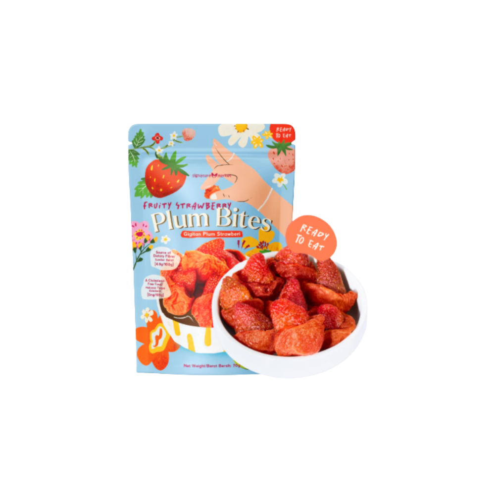 SIGNATURE MARKET FRUITY STRAWBERRY PLUM BITES 70G